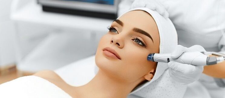 Carrying out the procedure of hardware rejuvenation of the skin