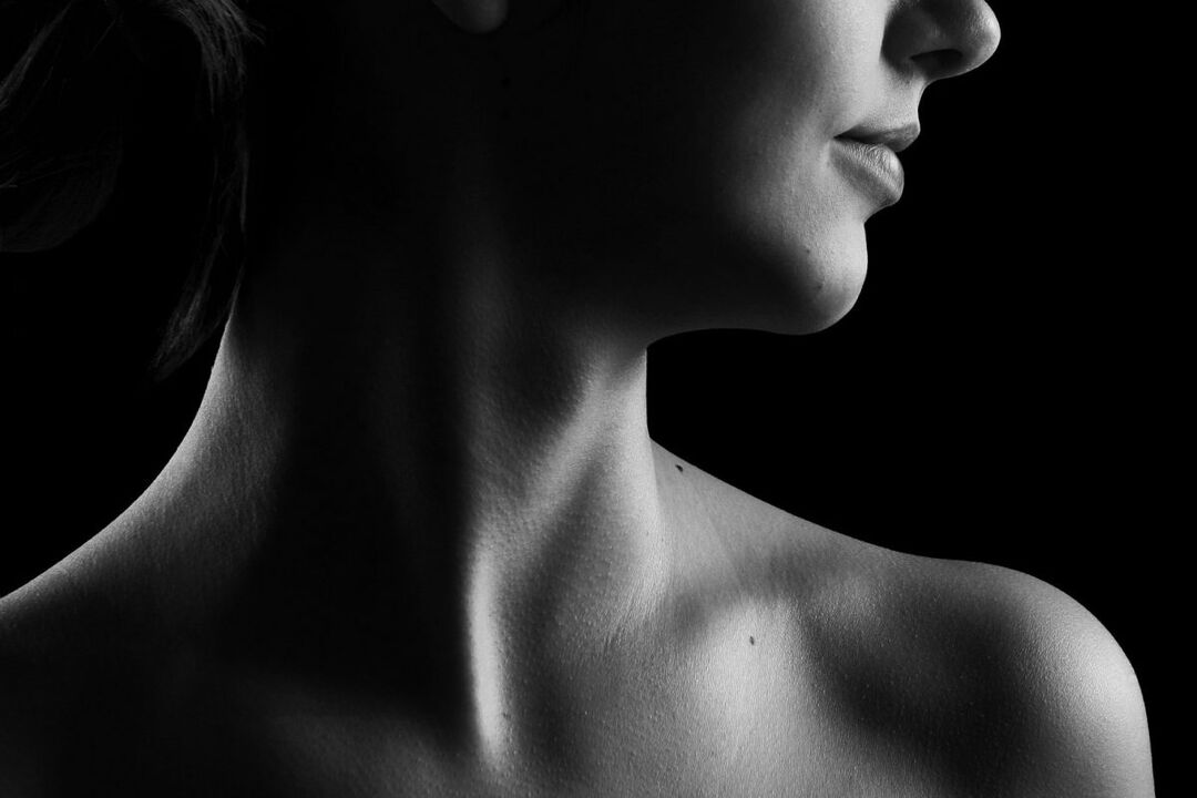 Skin of the neck and décolleté using modern rejuvenation methods